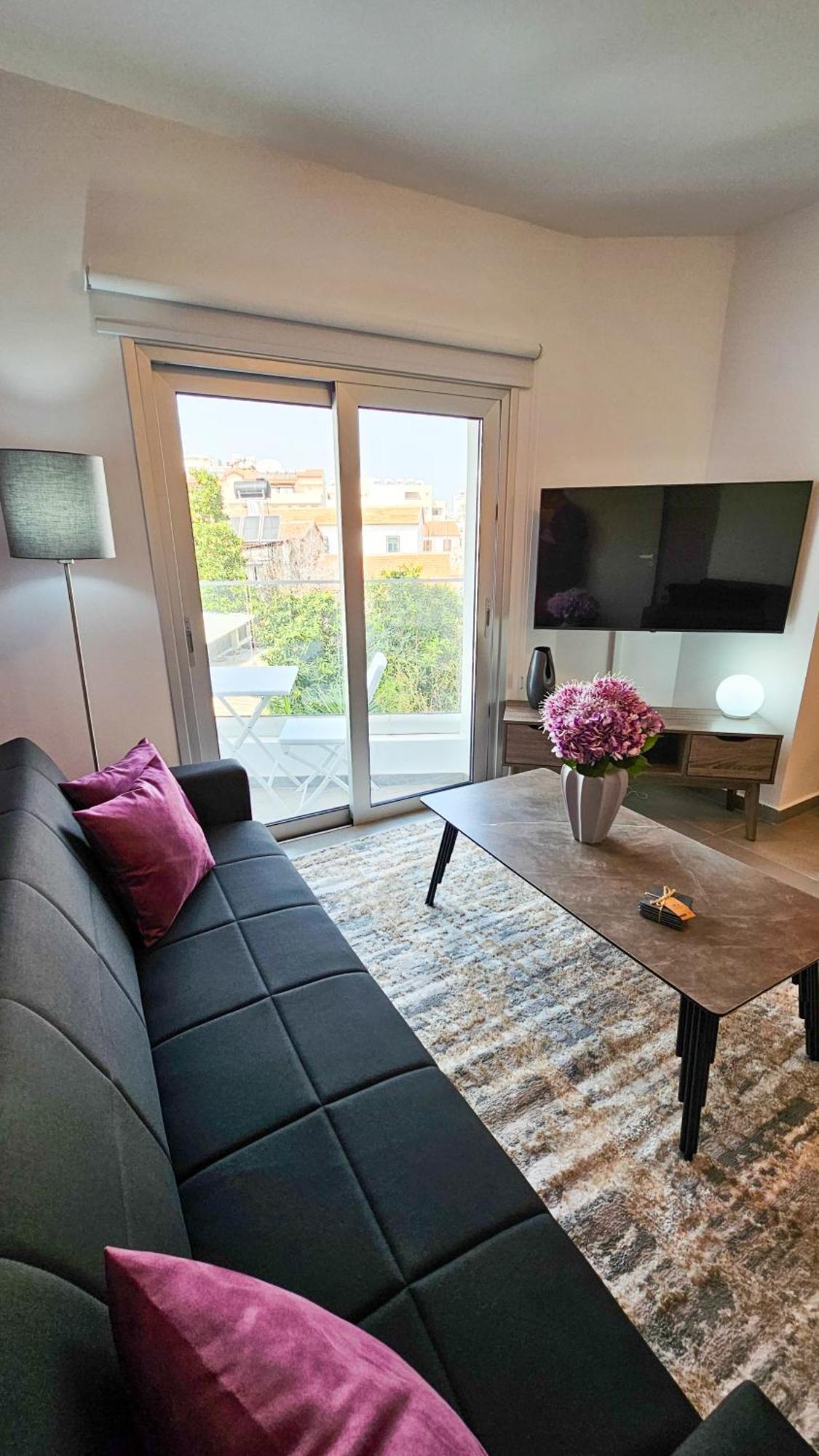Sealife Citycenter Residences Larnaca Bagian luar foto