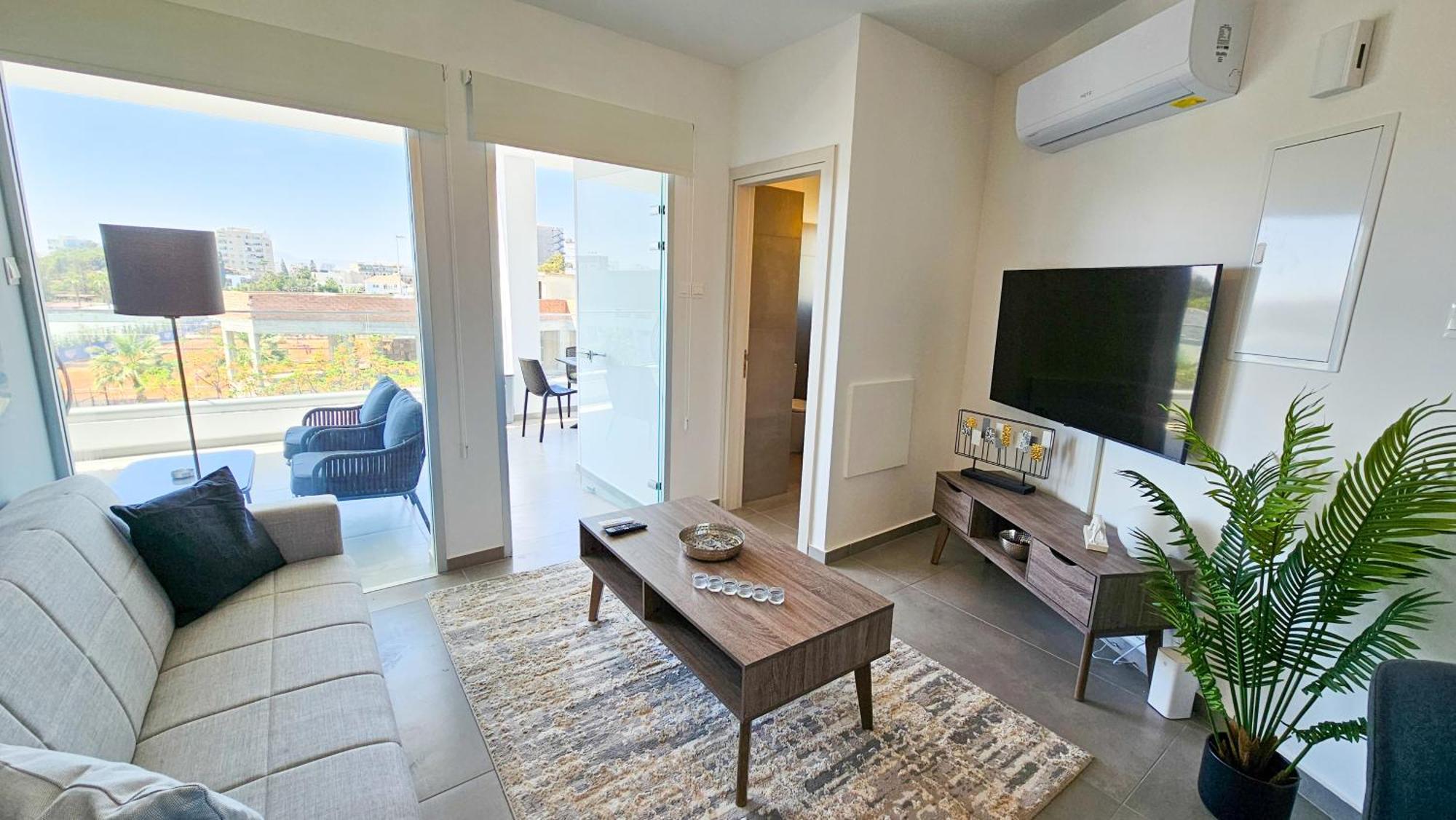 Sealife Citycenter Residences Larnaca Bagian luar foto