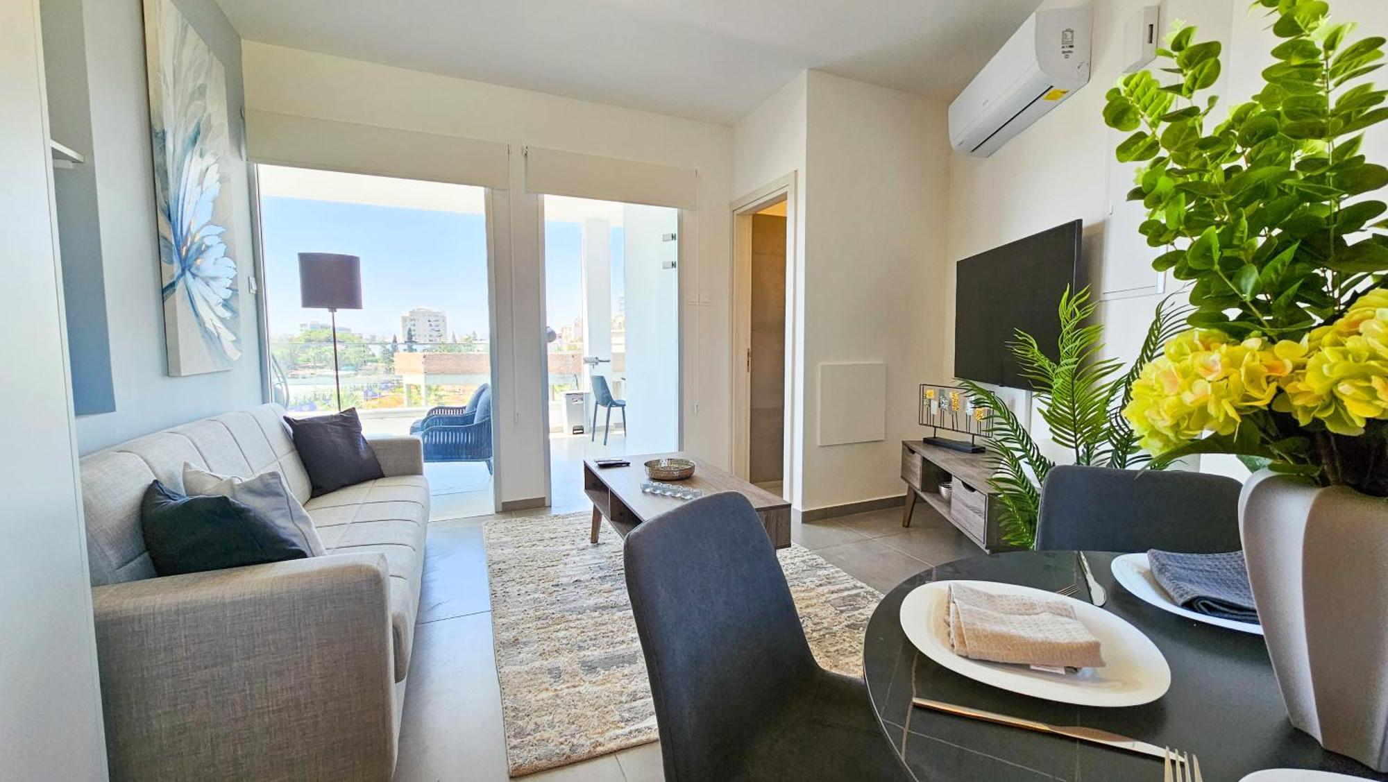 Sealife Citycenter Residences Larnaca Bagian luar foto