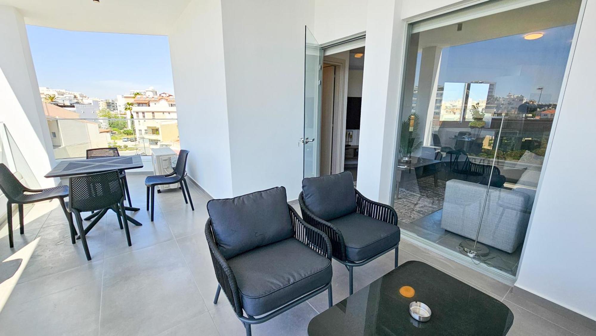 Sealife Citycenter Residences Larnaca Bagian luar foto